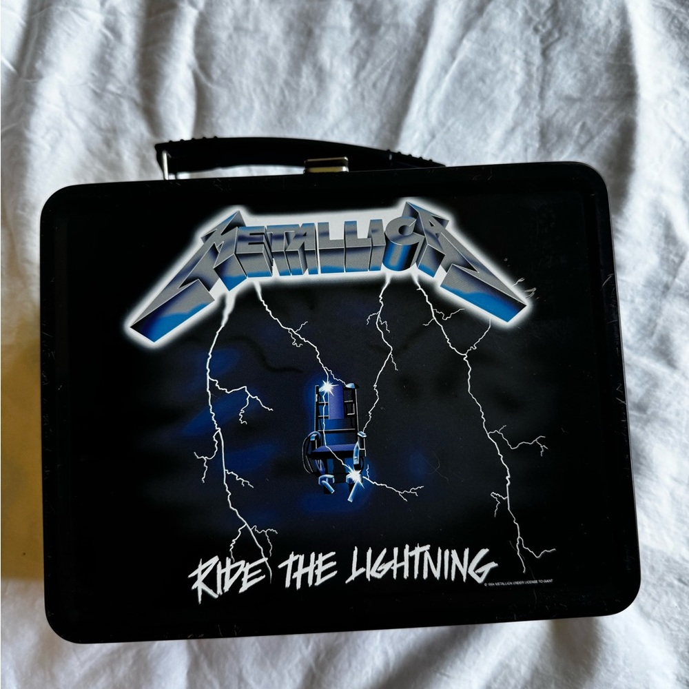Black and Blue Lightning Lunchbox